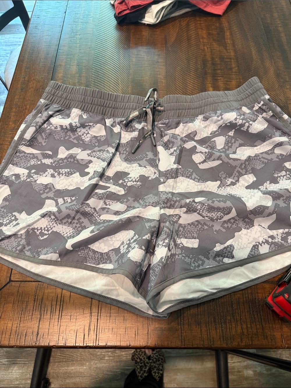 Reebok Men's XL Athletic Shorts in Mauve-Taupe